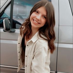 Meet your Posher, Mishayla